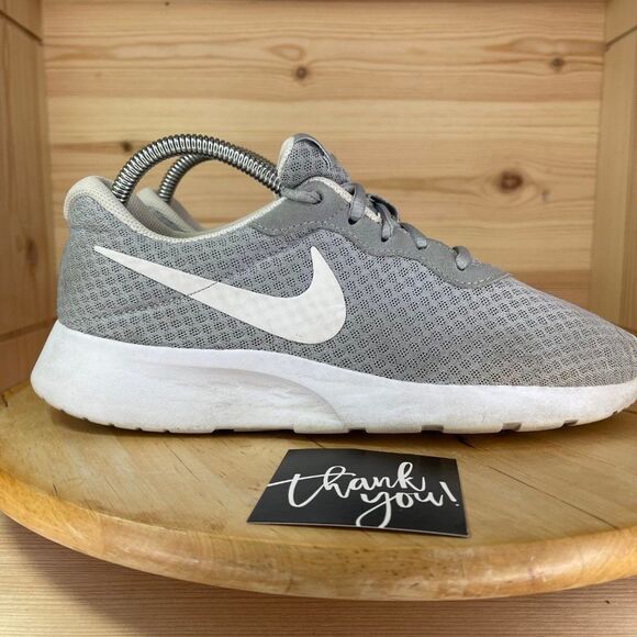 Nike Tanjun 812655-010 Gray White Sneaker Shoes - Picture 1 of 8